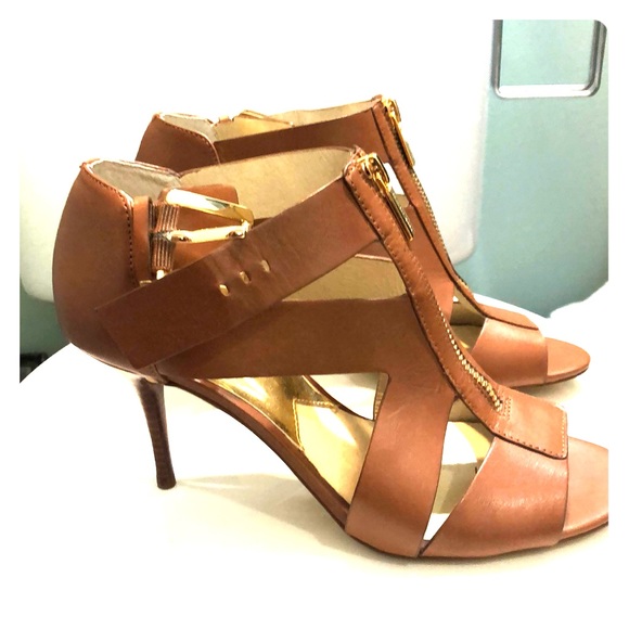 Michael Kors Shoes - Michael Kors heels 7.5M
